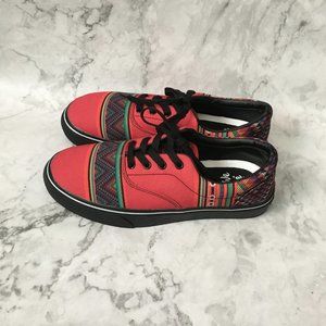 Triangles Pattern Red Street Shoes